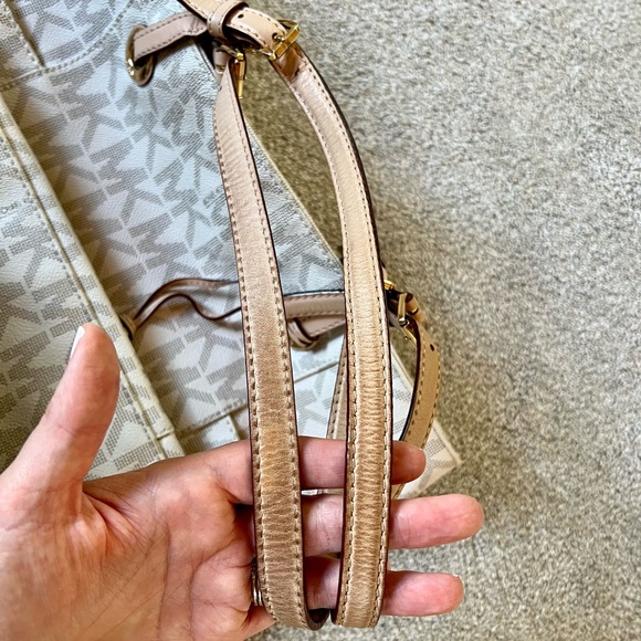 Michael Kors Jet Set Tote - Gently Used - Picture 8 of 9